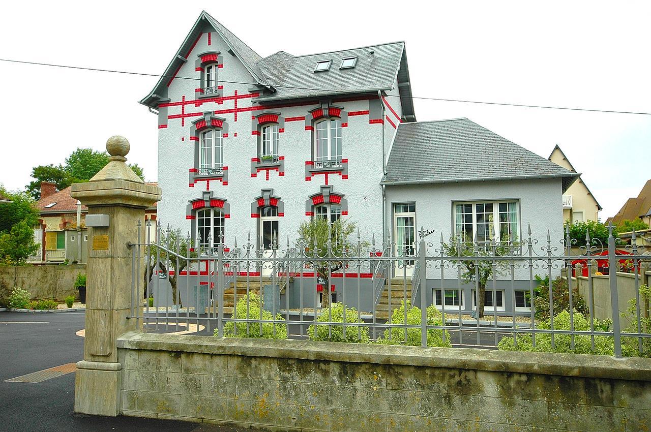 Le Manoir D'A Cote Hotell Courseulles-sur-Mer Exteriör bild